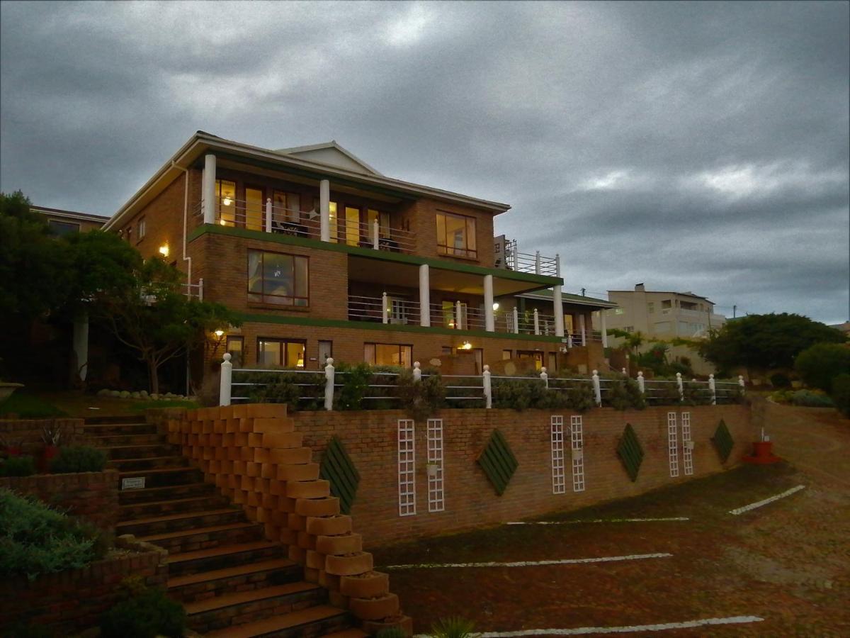 Amzee Bokmakierie Guest House Dana Bay Экстерьер фото