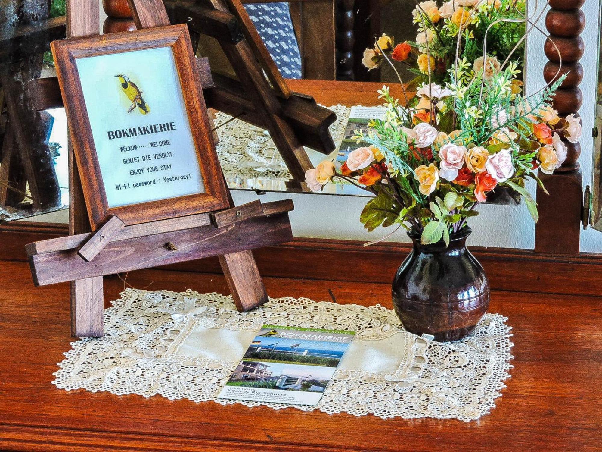Amzee Bokmakierie Guest House Dana Bay Экстерьер фото