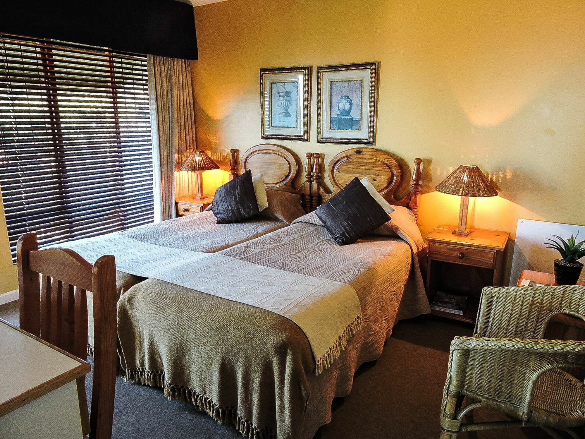 Amzee Bokmakierie Guest House Dana Bay Экстерьер фото